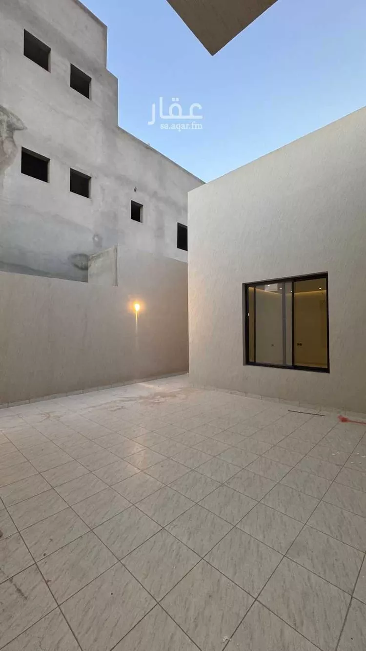 Floor for Sale in Al Majmaah King Abdullah 13