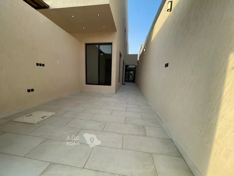 Floor for Sale in Riyadh Tuwaiq 9