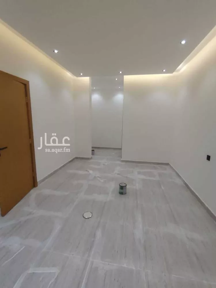 فيلا للبيع في شارع عبدالخالق الصابوني, حي عكاظ, مدينة الرياض, منطقة الرياض صورة 4