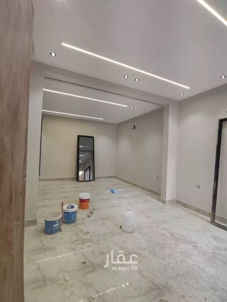 دور للبيع في شارع عبدالكريم قاضي خان, حي طويق, مدينة الرياض, منطقة الرياض صورة 2
