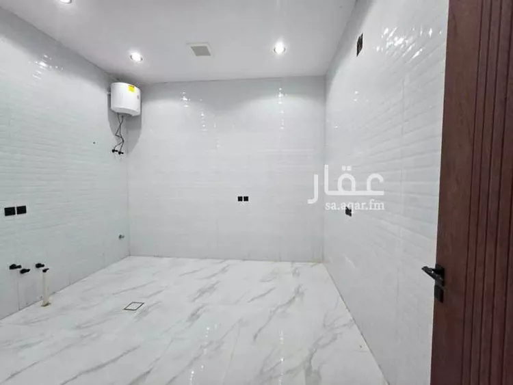 Floor for Sale in Riyadh Tuwaiq 9