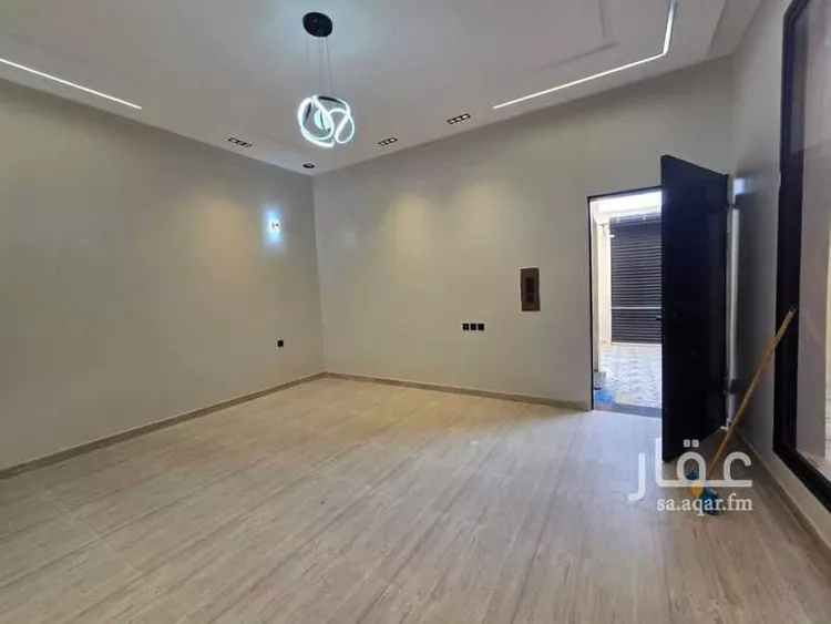 Floor for Sale in Riyadh Tuwaiq 11
