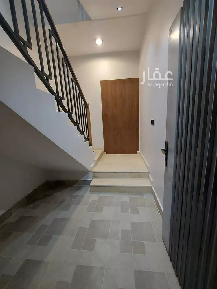 دور للبيع في شارع حسين بن سعيد المنوفي, حي طويق, مدينة الرياض, منطقة الرياض 18