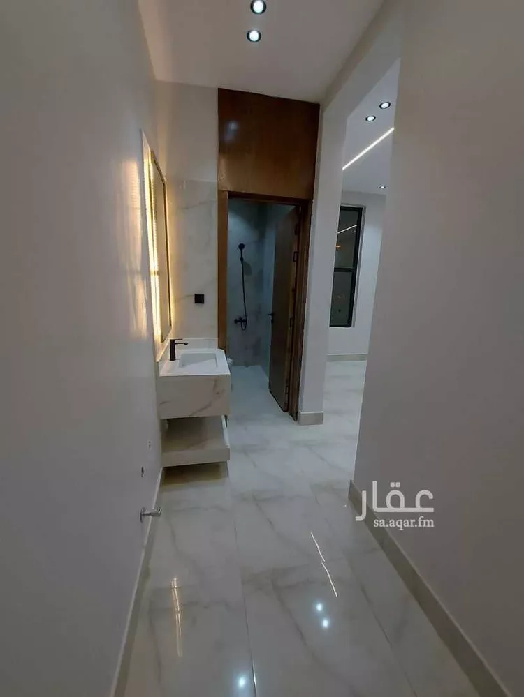 دور للبيع في شارع حسين بن سعيد المنوفي, حي طويق, مدينة الرياض, منطقة الرياض 8