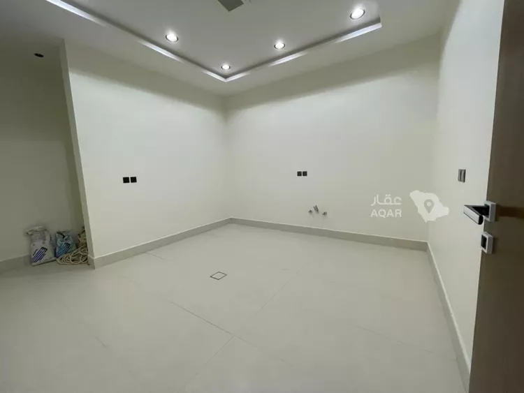 Floor for Sale in Riyadh Tuwaiq 10