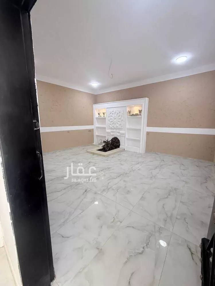 فيلا للبيع في شارع عيون الحواء, حي المنتزة, مدينة عيون الجواء, منطقة القصيم صورة 2