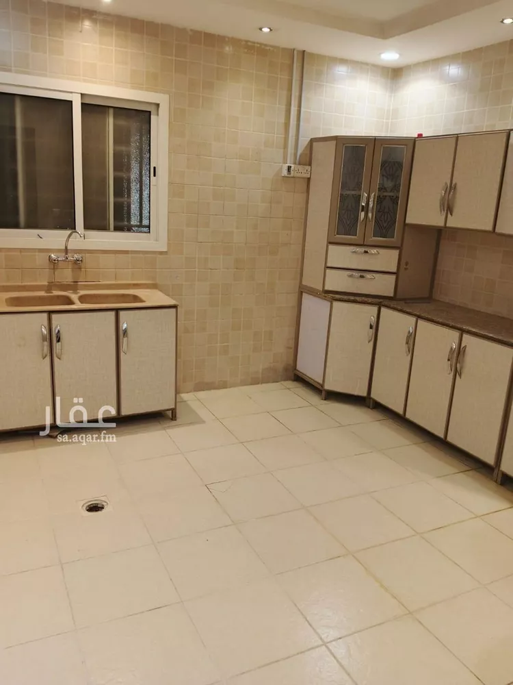 فيلا للبيع في شارع رقم 272, حي الياسمين, مدينة الرياض, منطقة الرياض صورة 2