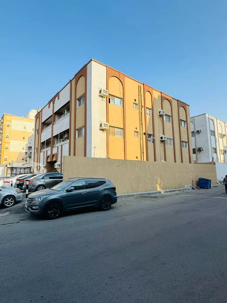 Building for Sale in Jeddah Al Bawadi