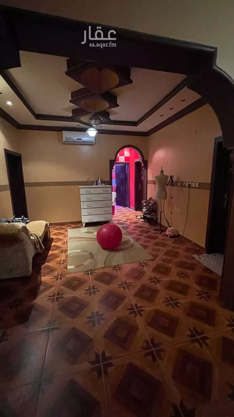 فيلا للبيع في شارع سريج البغدادي, حي الريان, مدينة بريدة, منطقة القصيم صورة 3