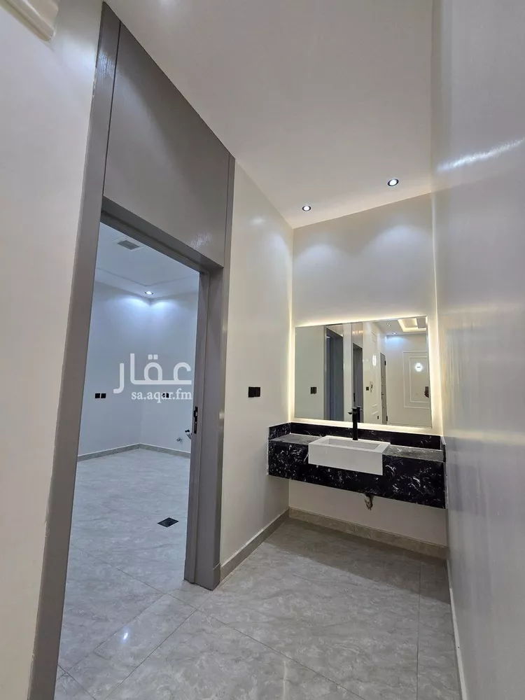 Floor for Sale in Riyadh Okaz 10