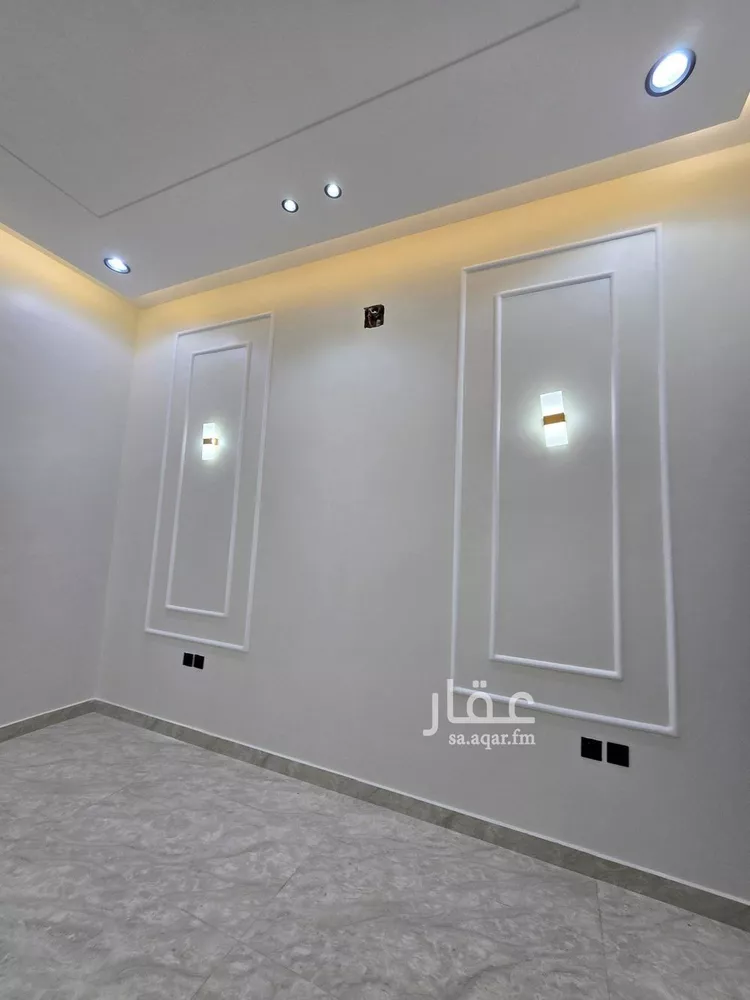Floor for Sale in Riyadh Okaz 16