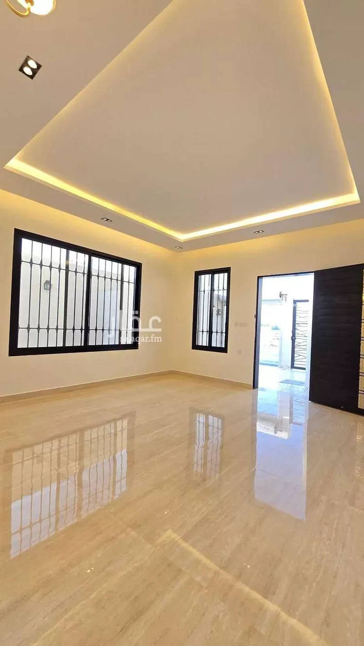 Floor for Sale in Riyadh Dirab 21
