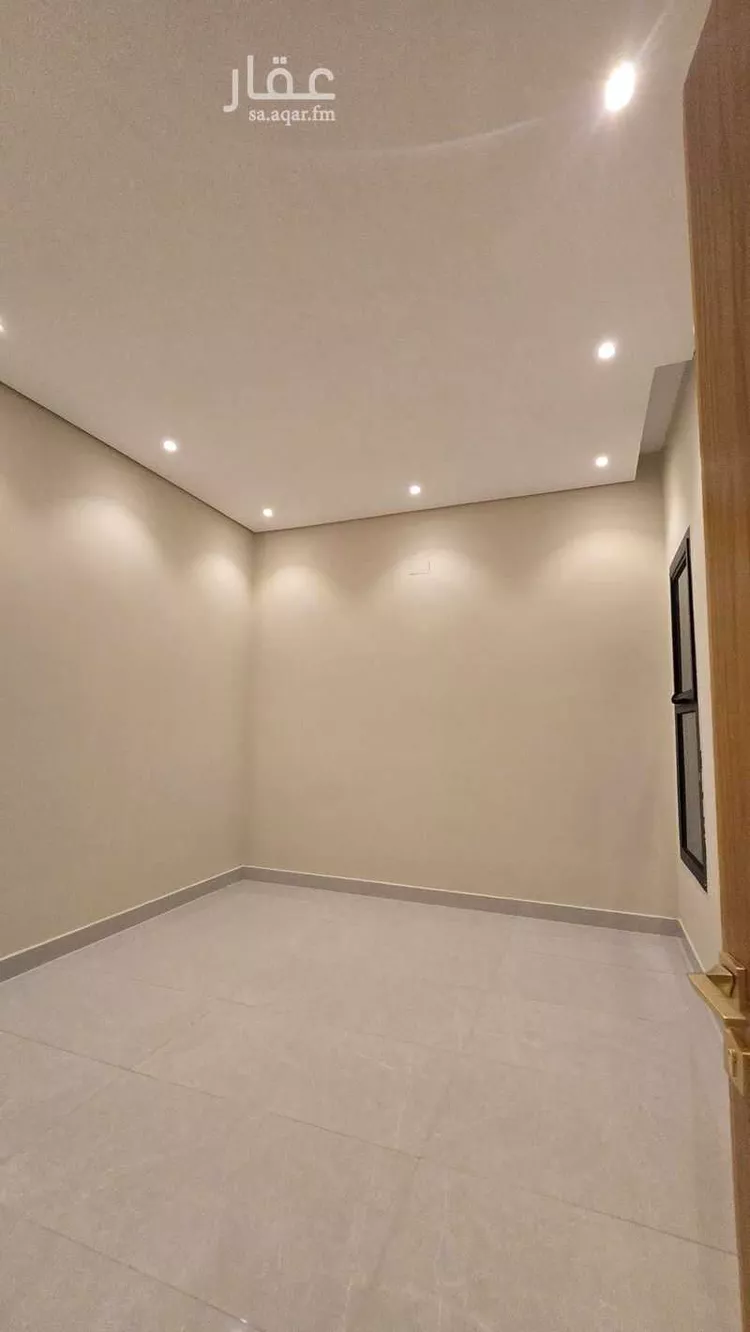 Floor for Sale in Riyadh Uhud 13