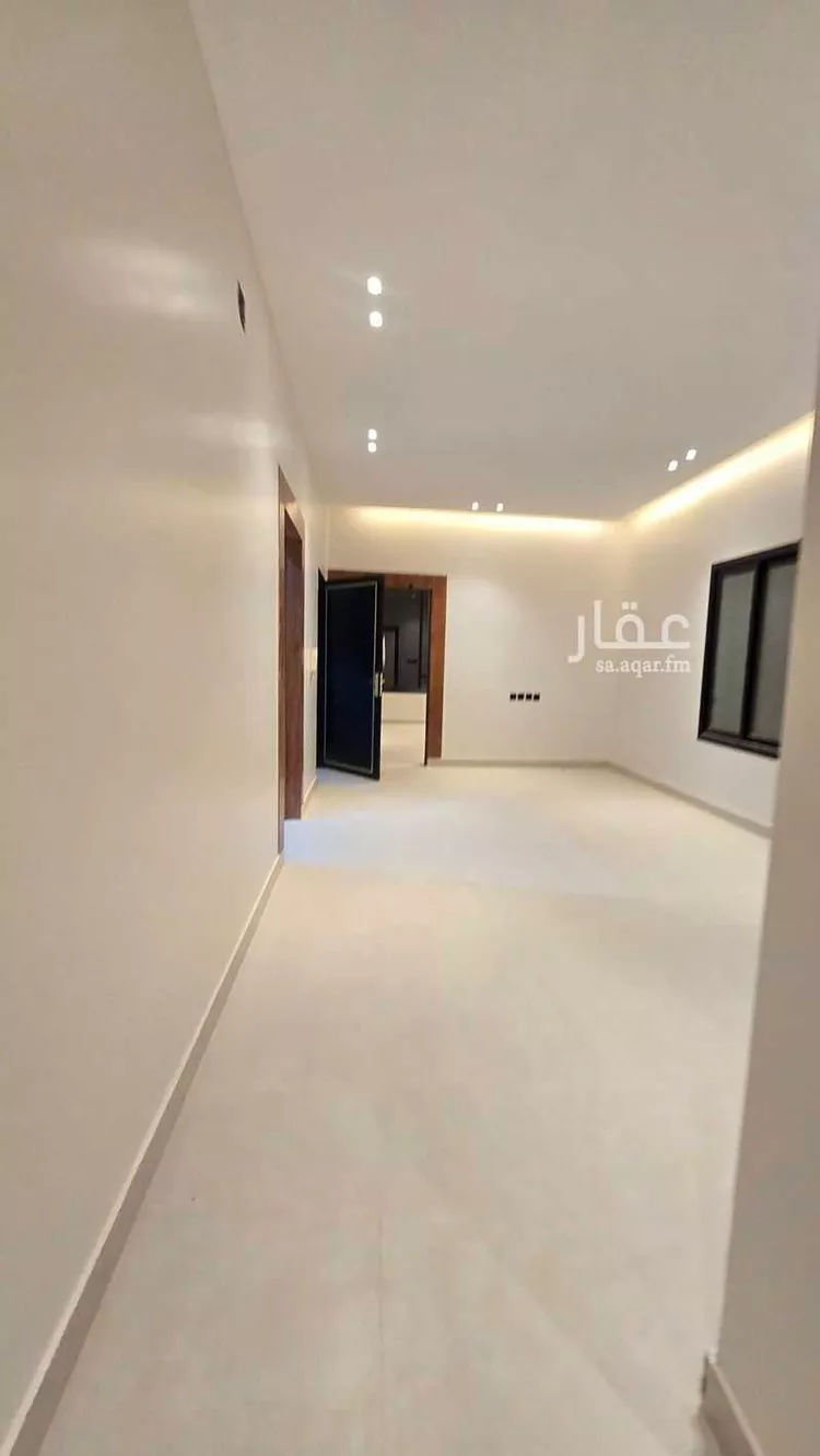 Floor for Sale in Riyadh Al Janadriyah 16