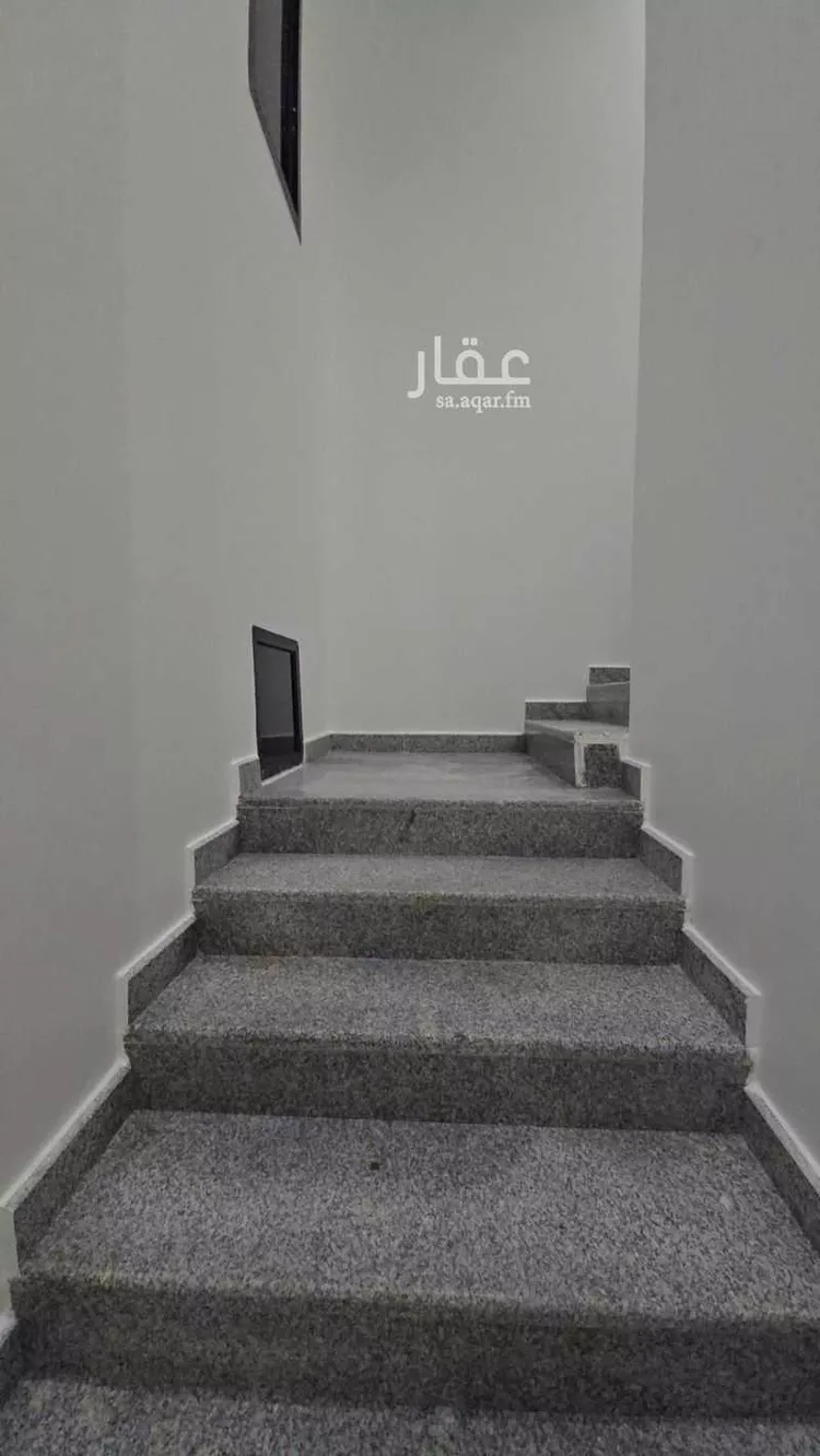 دور للبيع في شارع طريق خريص, حي الجنادرية, مدينة الرياض, منطقة الرياض صورة 2