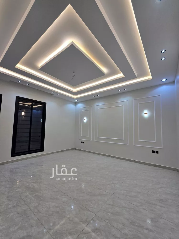 Floor for Sale in Riyadh Okaz 12