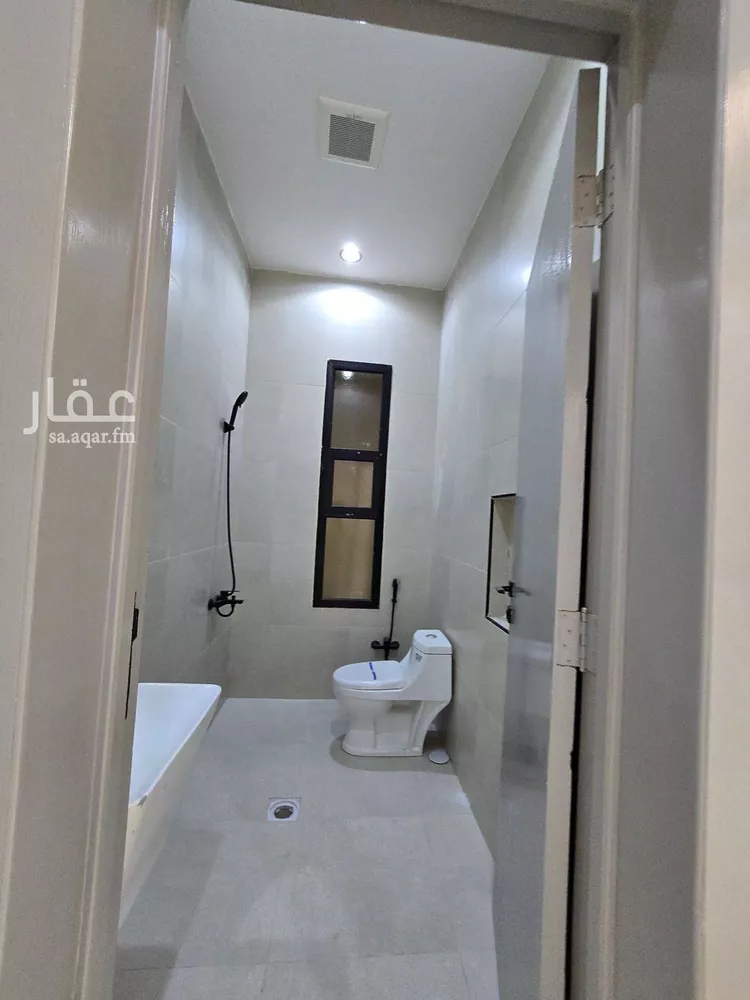 Floor for Sale in Riyadh Okaz 20