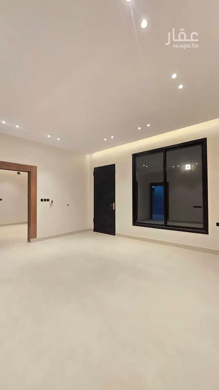 Floor for Sale in Riyadh Al Janadriyah 7