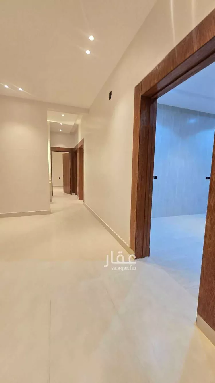 Floor for Sale in Riyadh Al Janadriyah 20
