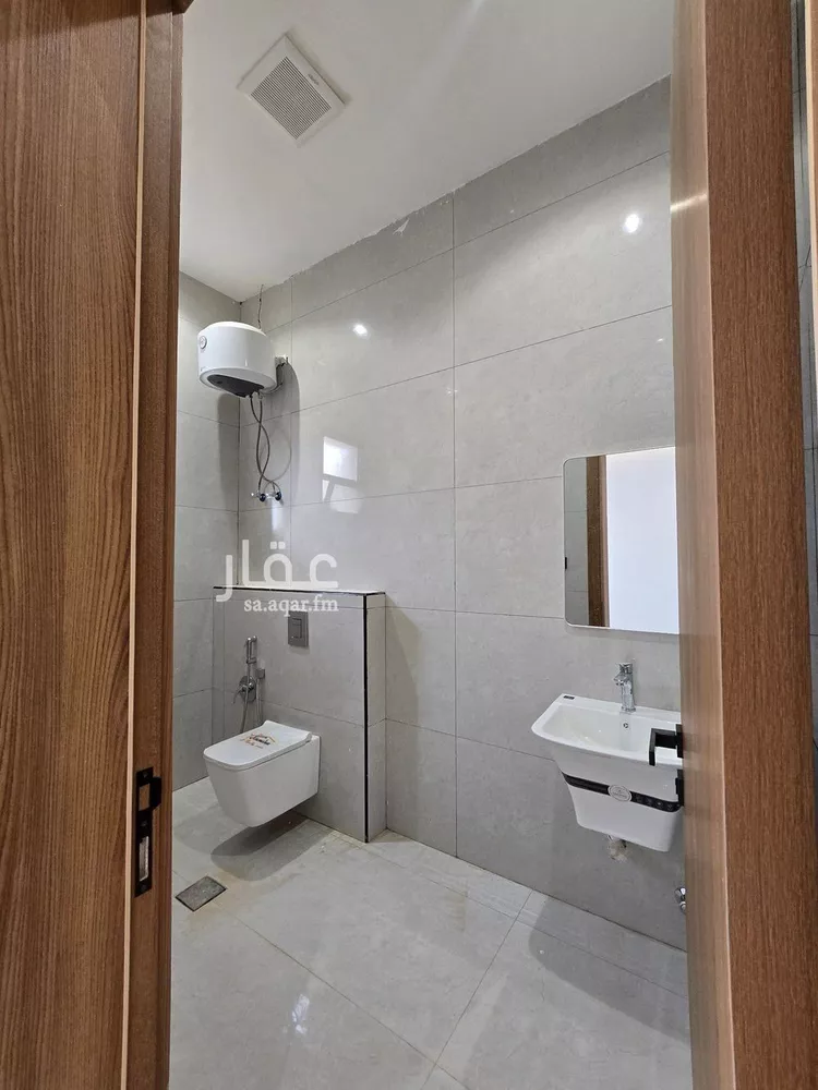 دور للبيع في حي عكاظ, مدينة الرياض, منطقة الرياض صورة 5