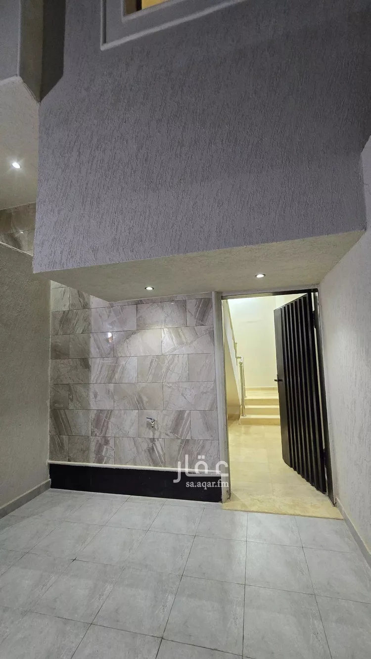 Floor for Sale in Riyadh Uhud 8