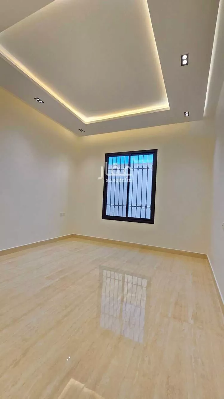 Floor for Sale in Riyadh Dirab 12