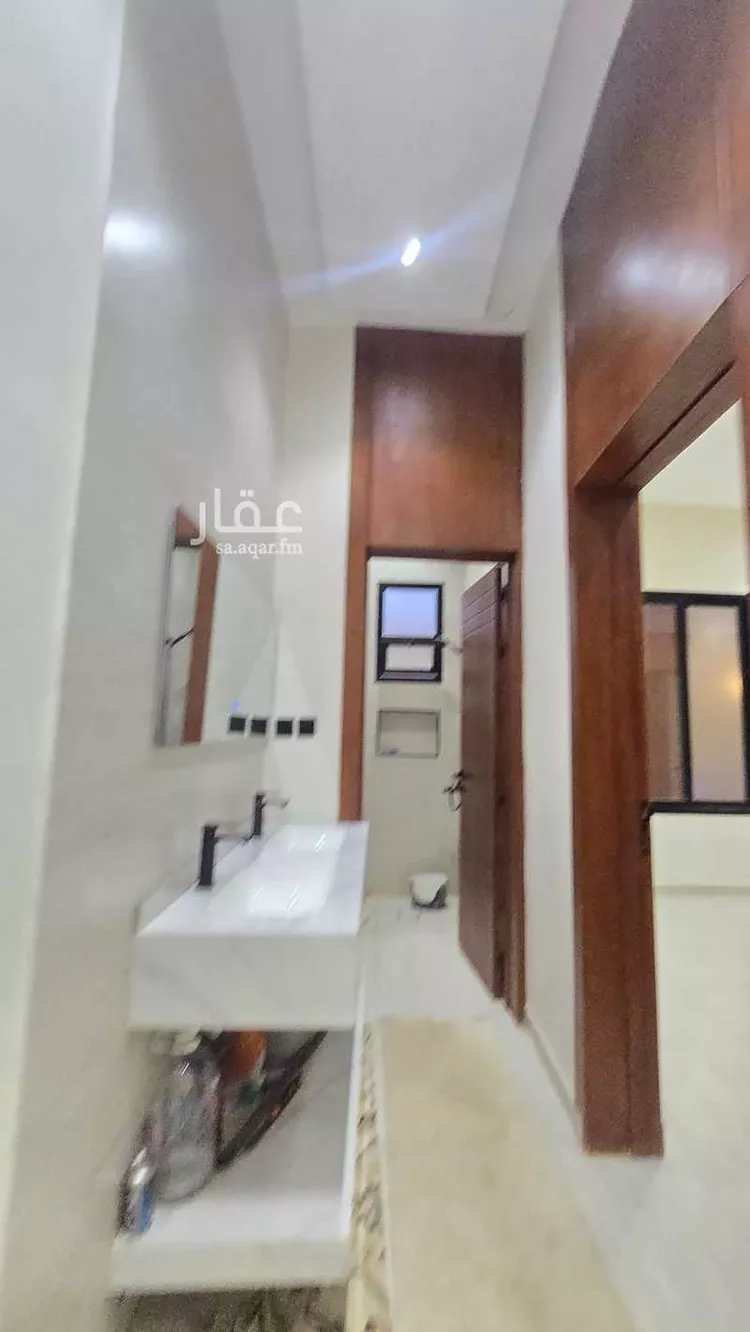 دور للبيع في شارع 16 عكاظ, حي عكاظ, مدينة الرياض, منطقة الرياض صورة 4