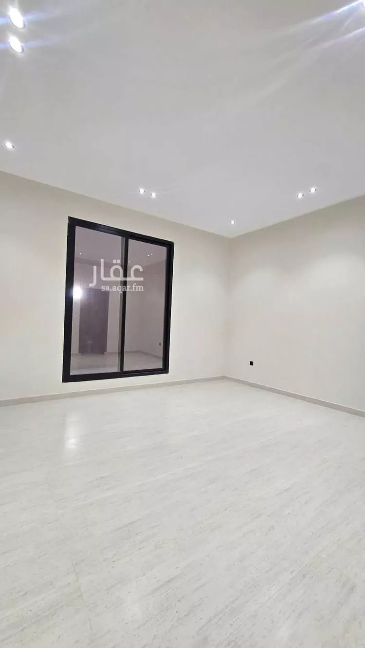 دور للبيع في شارع 16 عكاظ, حي عكاظ, مدينة الرياض, منطقة الرياض صورة 2