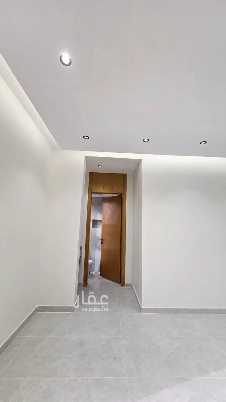 دور للبيع في شارع قرية الجدية, حي ديراب, مدينة الرياض, منطقة الرياض 17