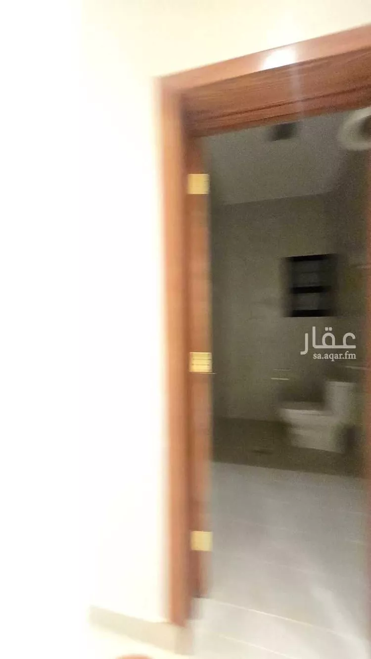 Floor for Sale in Riyadh Al Janadriyah 9