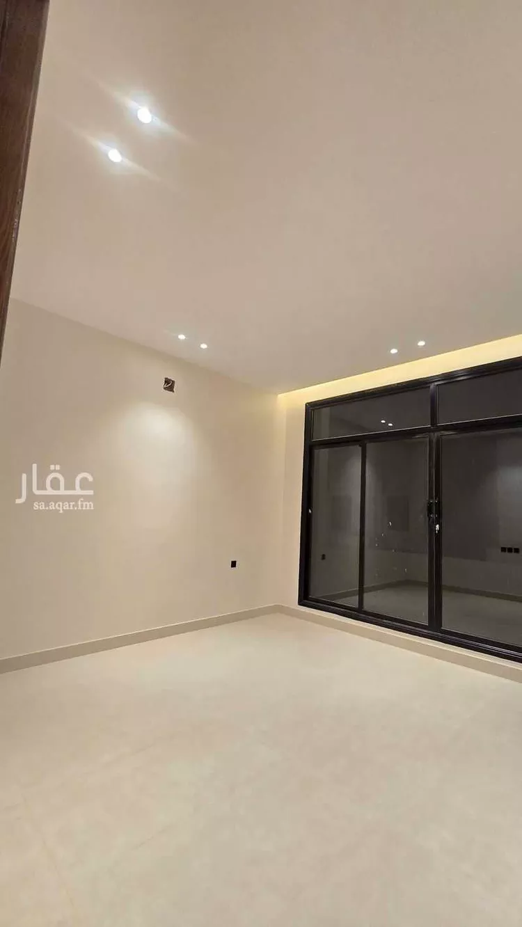 Floor for Sale in Riyadh Al Janadriyah 15