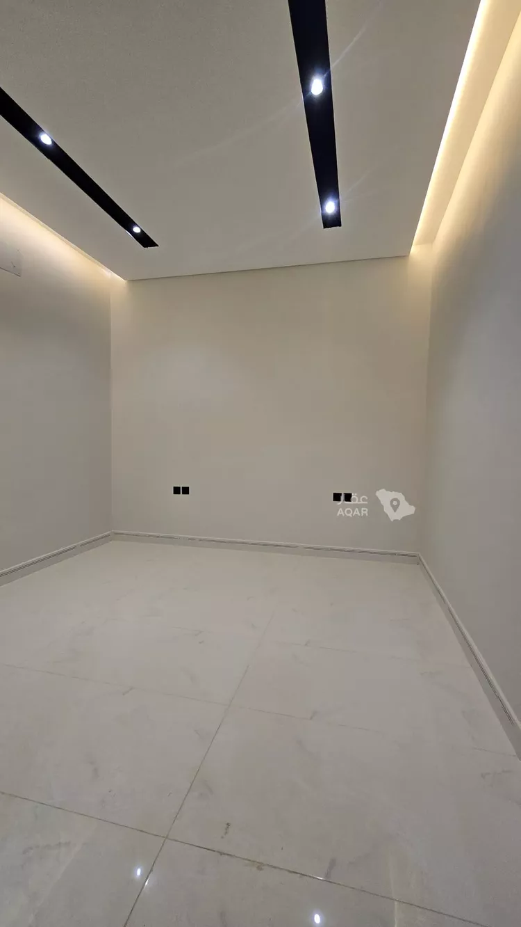 Floor for Rent in Riyadh Okaz 7