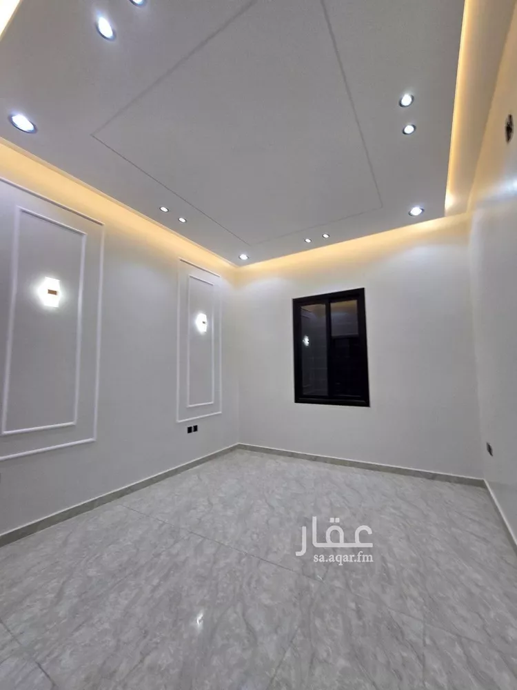 Floor for Sale in Riyadh Okaz 18