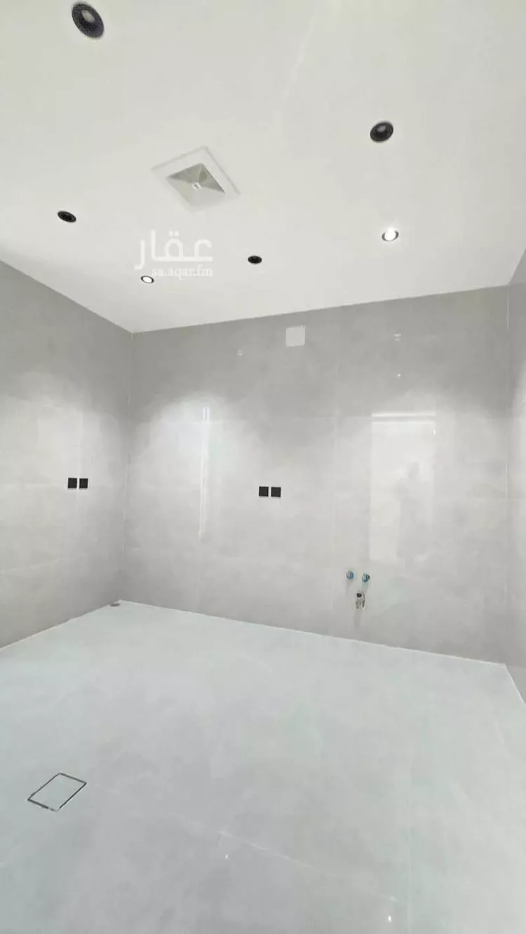 دور للبيع في شارع قرية الجدية, حي ديراب, مدينة الرياض, منطقة الرياض 12