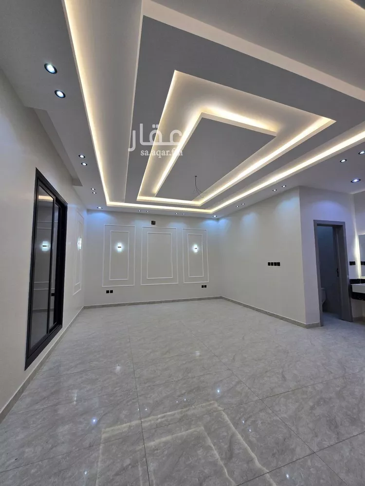Floor for Sale in Riyadh Okaz 17
