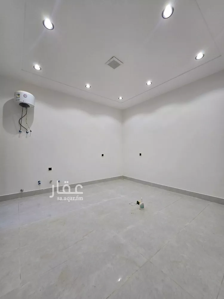 دور للبيع في حي عكاظ, مدينة الرياض, منطقة الرياض صورة 2