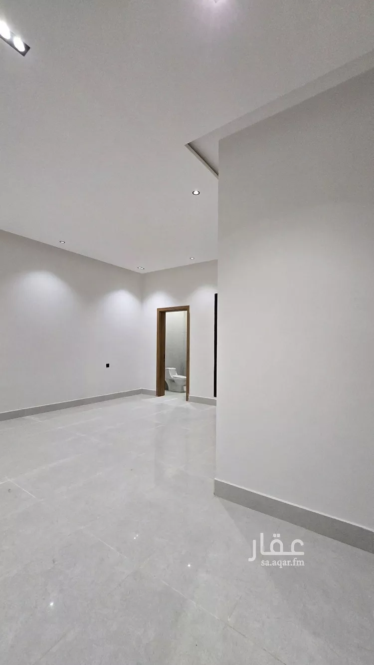 Floor for Sale in Riyadh Uhud 13