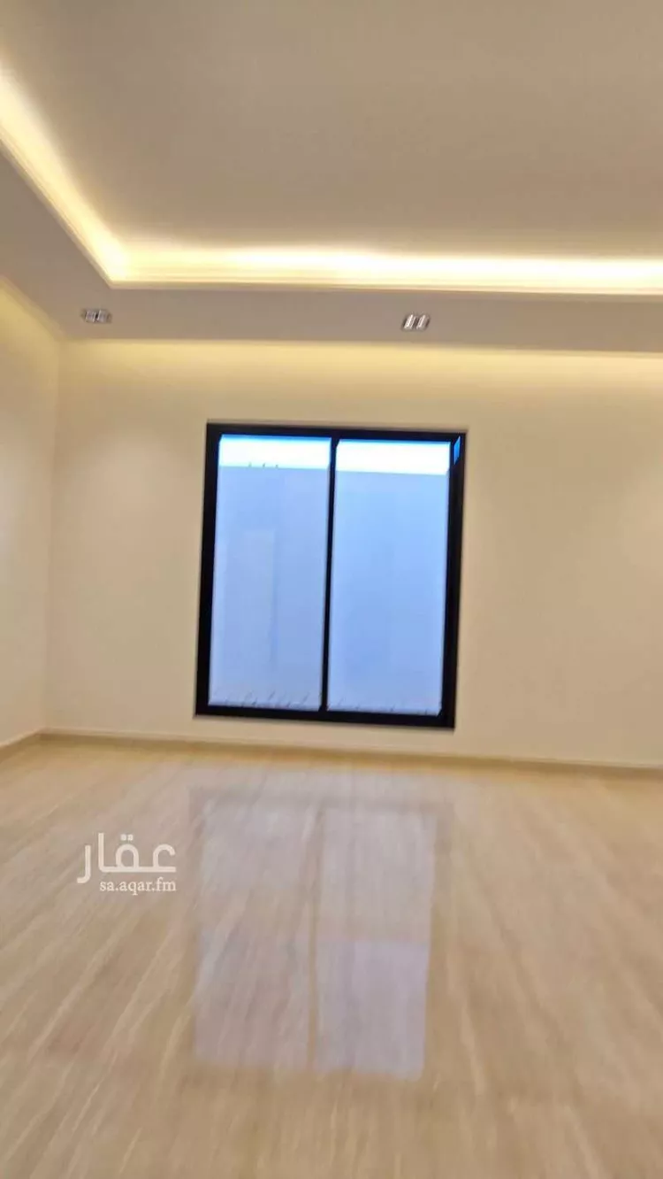 Floor for Sale in Riyadh Dirab 13
