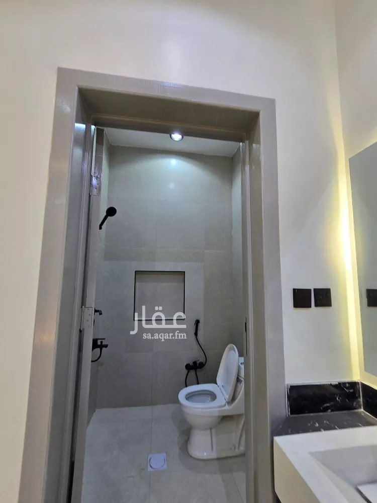 دور للبيع في حي عكاظ, مدينة الرياض, منطقة الرياض صورة 3