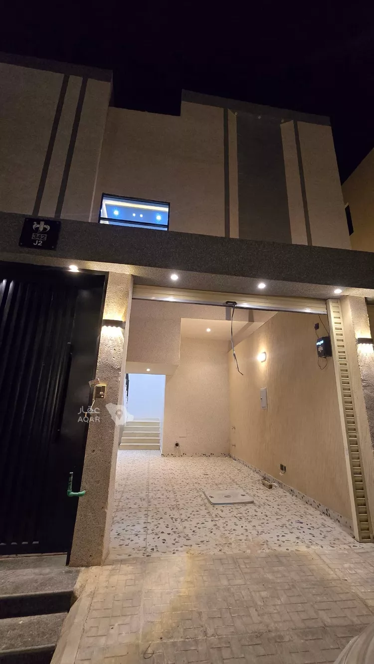 Floor for Rent in Riyadh Okaz 3