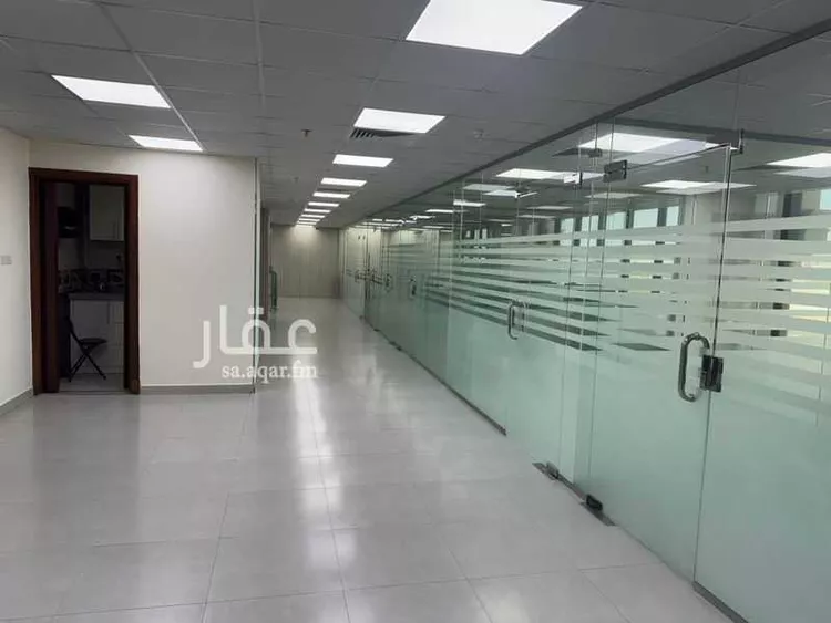 مكتب تجاري للإيجار في شارع الامير ماجد الفرعي, حي الورود, مدينة جدة, منطقة مكة المكرمة صورة 3