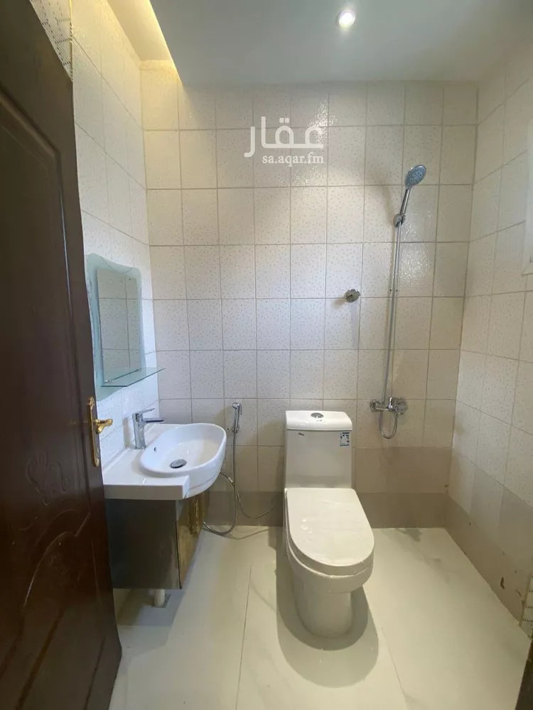 دور للإيجار في شارع فرحان السعود, حي الدار البيضاء, مدينة الرياض, منطقة الرياض 18