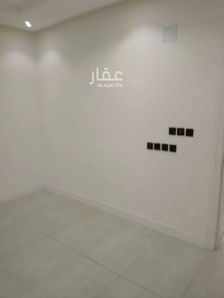 فيلا للبيع في شارع الجرفية, حي الدار البيضاء, مدينة الرياض, منطقة الرياض صورة 4