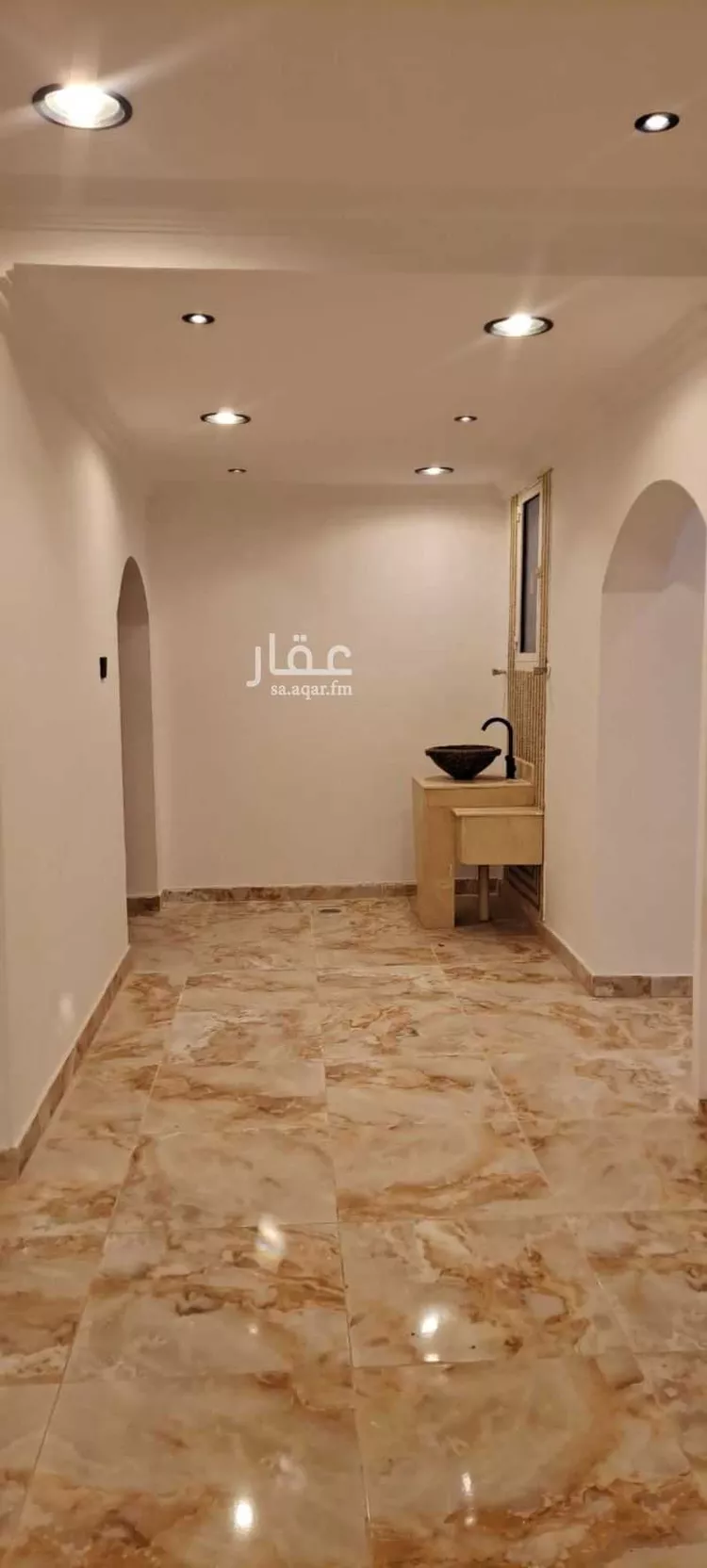 فيلا للإيجار في شارع سويد الأنصاري, حي الشفاء, مدينة عنيزة, منطقة القصيم صورة 2