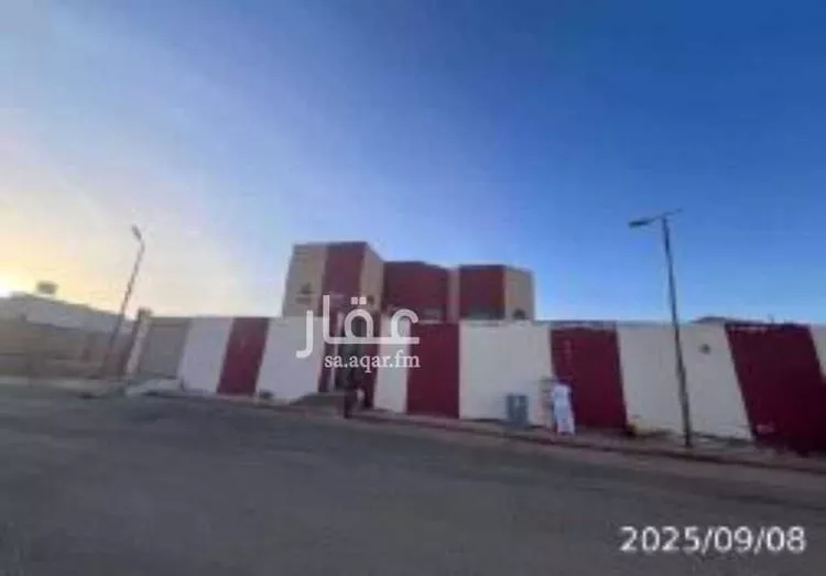 فيلا للبيع في شارع ابن قحافه, حي الصفاة, مدينة دومة الجندل, منطقة الجوف