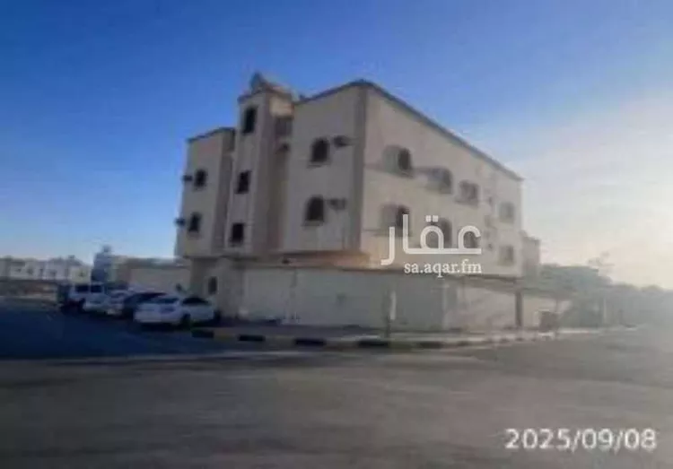 شقة للبيع في شارع الملك فيصل ابن عبدالعزيز سعود, حي غرب دومة الجندل, مدينة دومة الجندل, منطقة الجوف