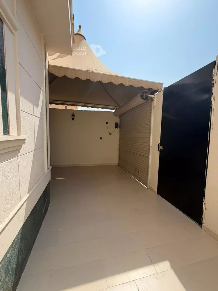 فيلا للبيع في شارع الأنجب, حي الدار البيضاء, مدينة الرياض, منطقة الرياض 2