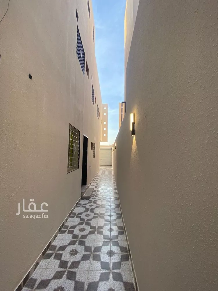 فيلا للبيع في شارع الفنار, حي العزيزية, مدينة الرياض, منطقة الرياض صورة 2