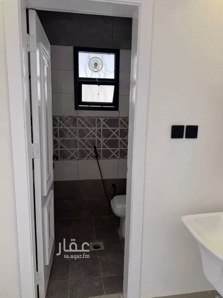 فيلا للإيجار في شارع الثامرية, حي الدار البيضاء, مدينة الرياض, منطقة الرياض 15