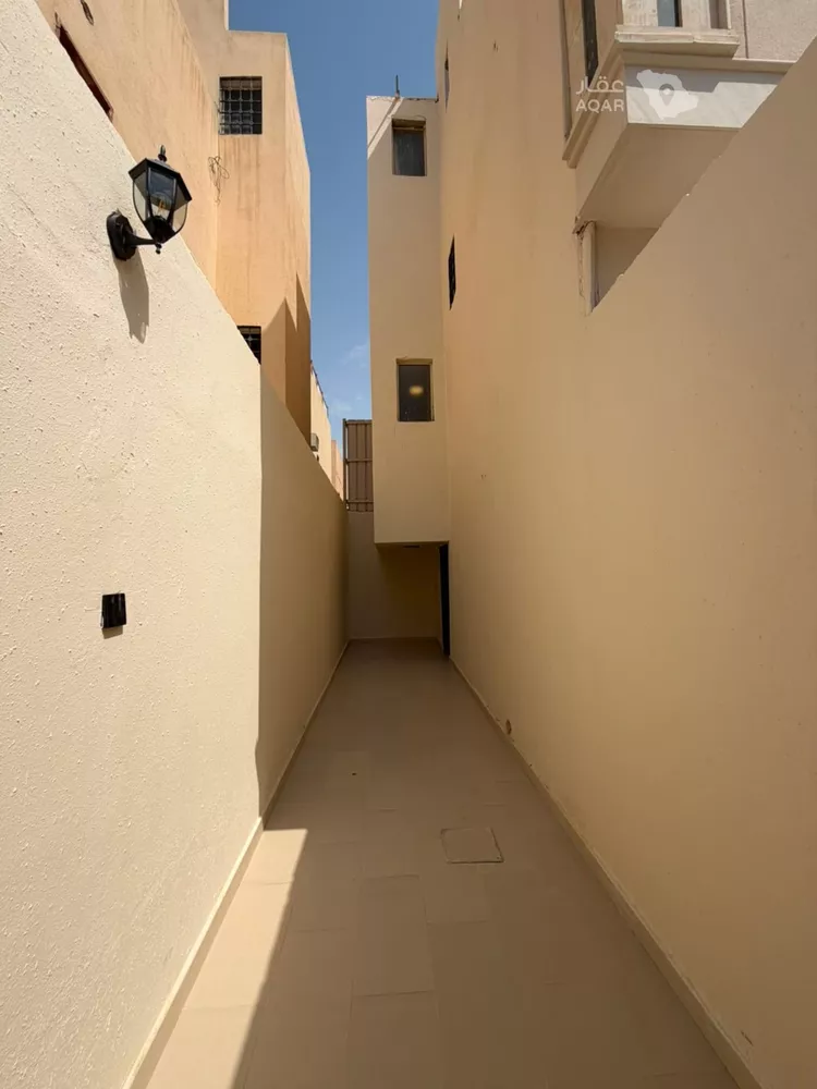 فيلا للبيع في شارع الأنجب, حي الدار البيضاء, مدينة الرياض, منطقة الرياض 6